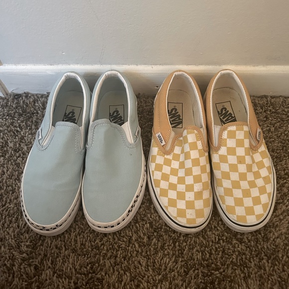 2 pairs of vans, practically never worn! - Picture 3 of 3